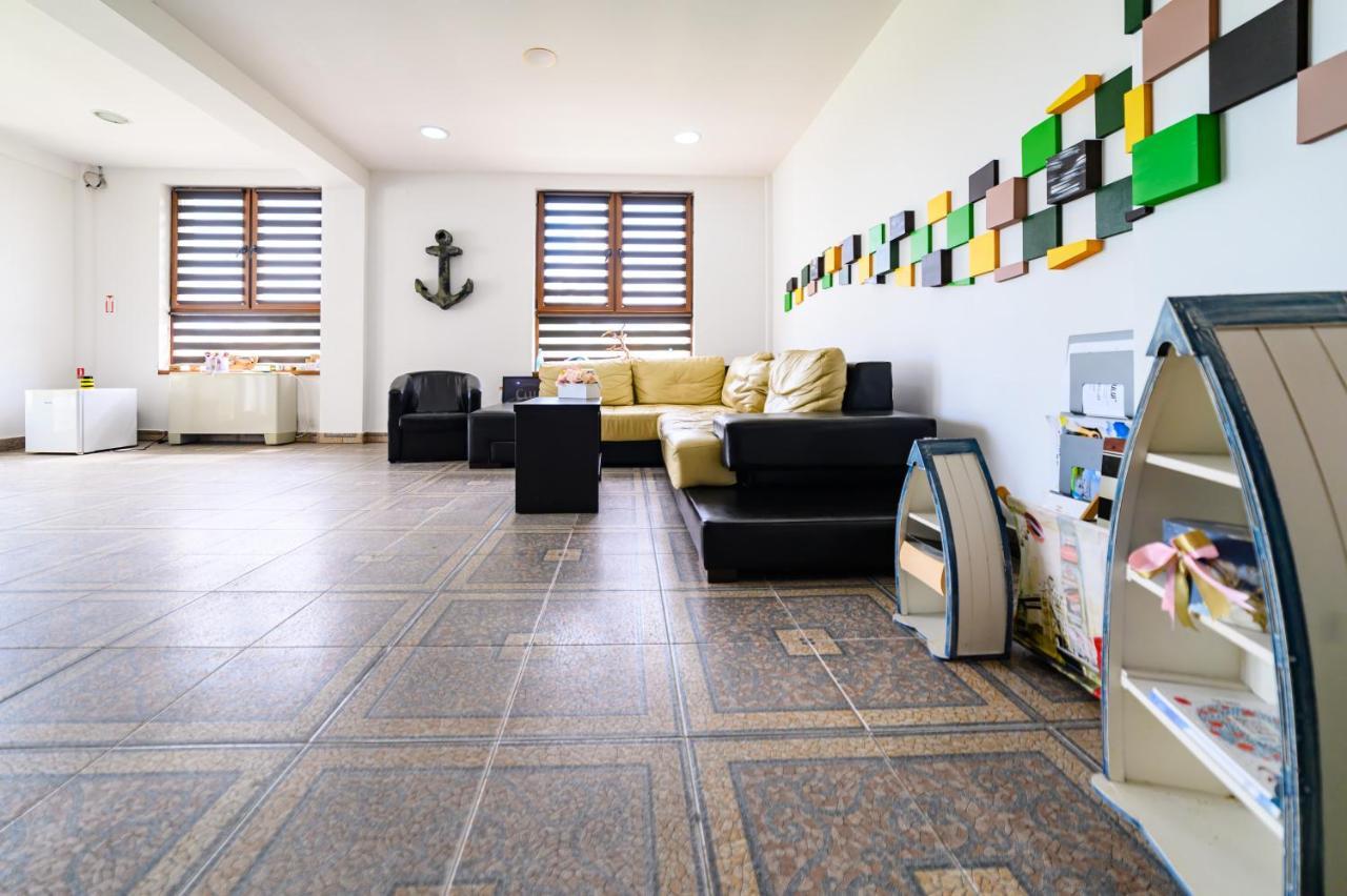 Green Delta Hotel Murighiol Ngoại thất bức ảnh