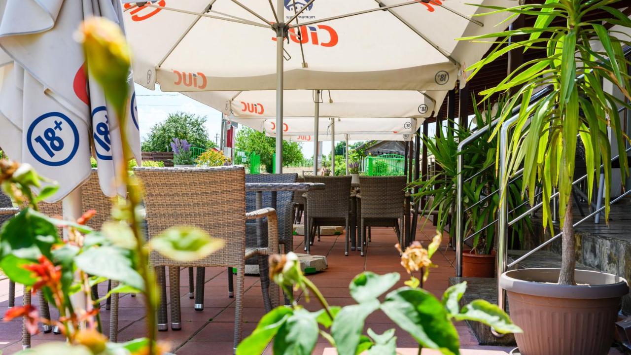 Green Delta Hotel Murighiol Ngoại thất bức ảnh