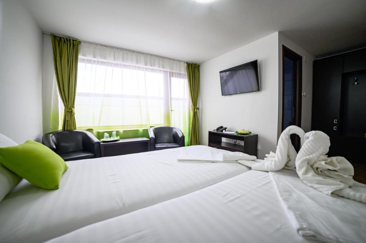 Green Delta Hotel Murighiol Ngoại thất bức ảnh