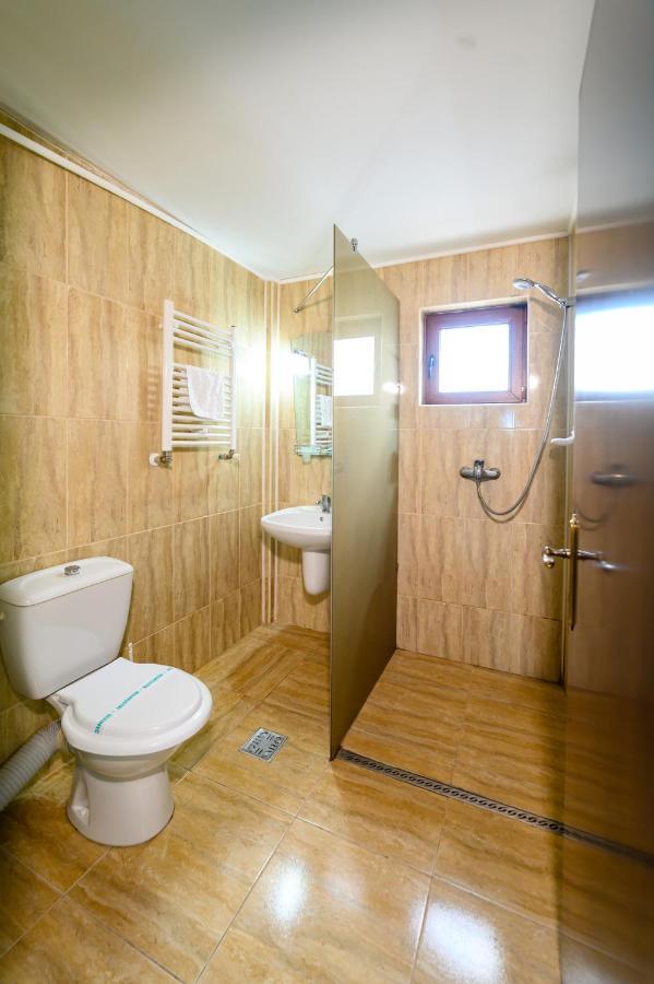 Green Delta Hotel Murighiol Ngoại thất bức ảnh