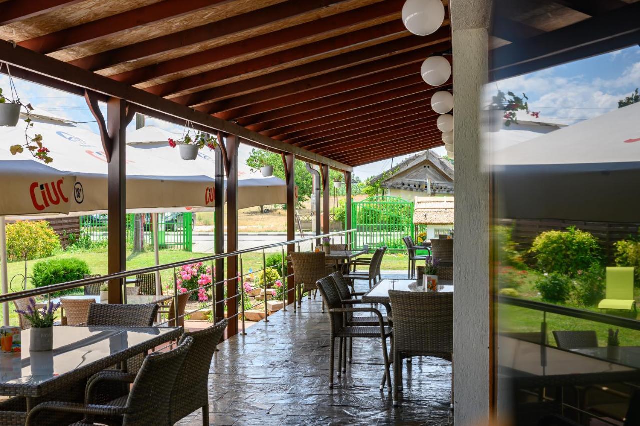 Green Delta Hotel Murighiol Ngoại thất bức ảnh