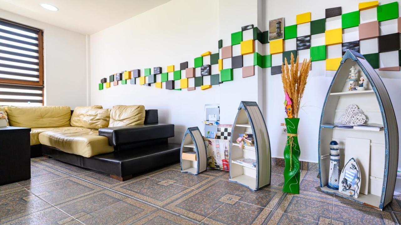 Green Delta Hotel Murighiol Ngoại thất bức ảnh