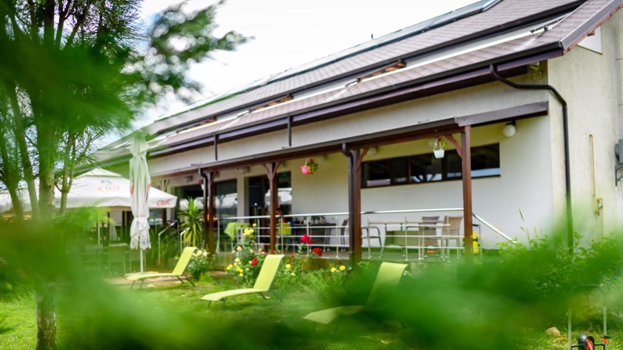 Green Delta Hotel Murighiol Ngoại thất bức ảnh